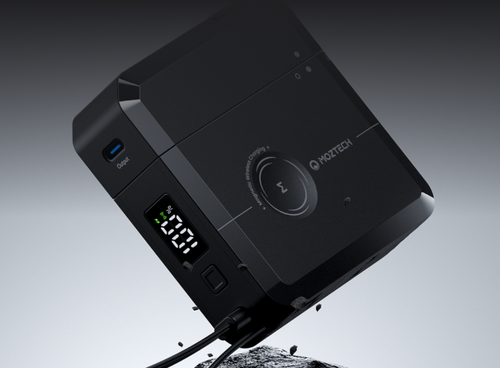 Power Bank Sends Power To Charger